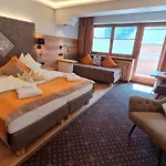 Otel Sport Und Klausen Kirchberg in Tirol