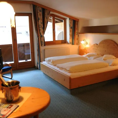 Sport Und Klausen Hotel Kirchberg in Tirol