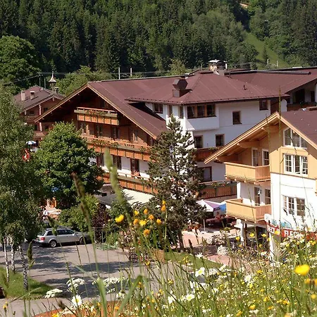 Sport Und Klausen 4* 티롤 키르흐베르크