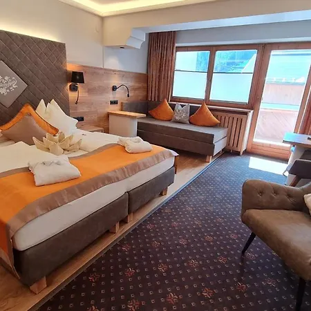 Hotel Sport Und Klausen Kirchberg in Tirol