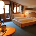 Sport Und Klausen Hotel Kirchberg in Tirol
